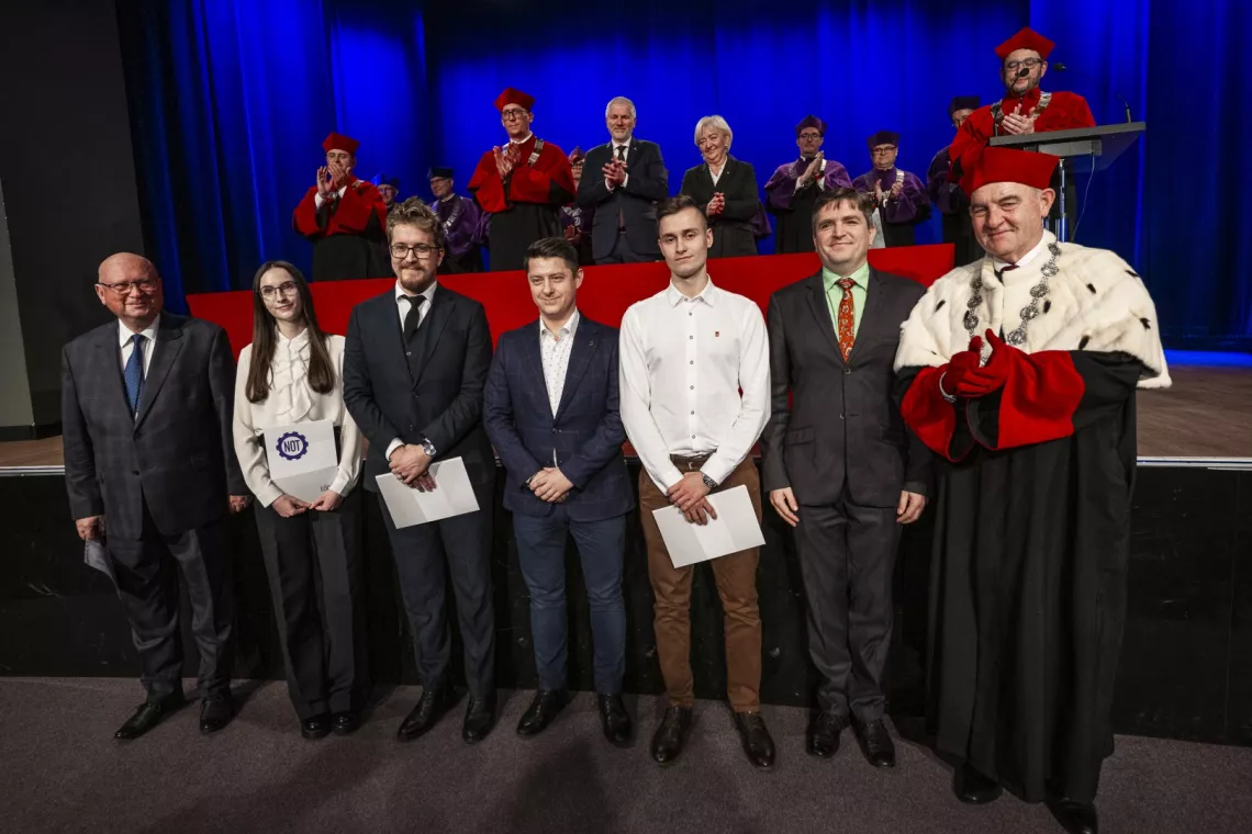 Laureaci nagrody FSNT-NOT