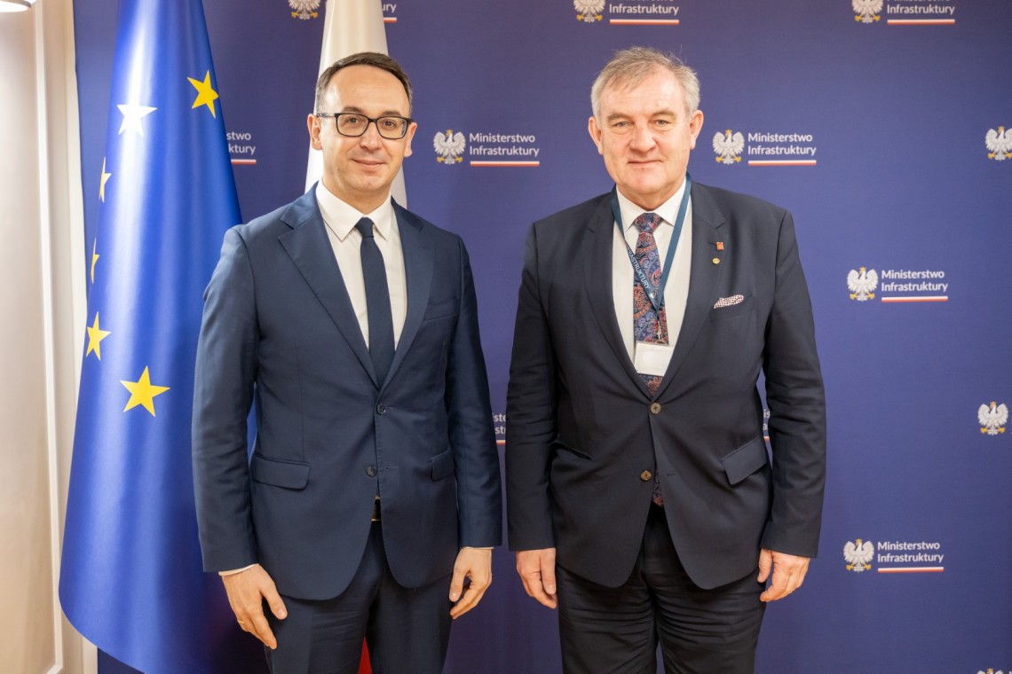 Minister Dariusz Klimczak i rektor prof. Krzysztof Jóźwik