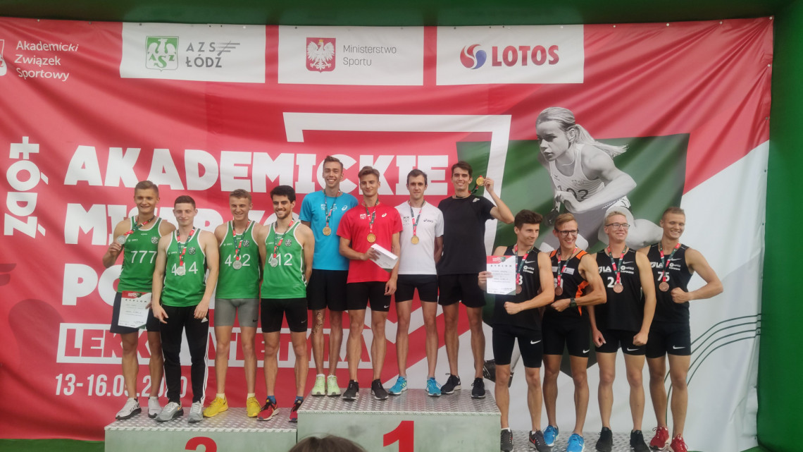 Zwycięska sztafeta 4x400m w składzie (od lewej): Mateusz Rzeźniczak, Mateusz Wójcik, Jędrzej Hasiura i Kajetan Duszyński. Zawodnicy z PŁ pokonali studentów z UMCS Lublin i Politechniki Opolskiej