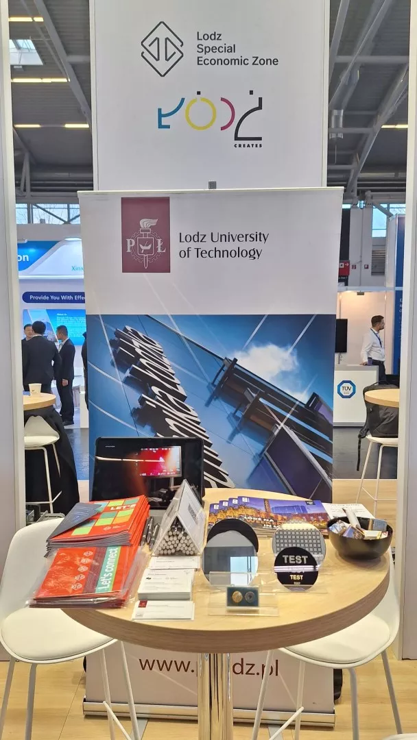 Wspólne stoisko ŁSSE, UMŁ i PŁ