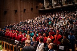 Wypełniona do ostatniego miejsca sala Filharmonii Łódzkiej