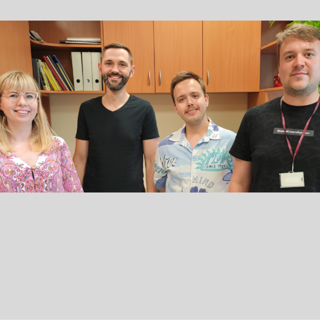 Przedstawiciele zespołu zaangażowanego w projekt bioinformatyczny (od lewej): opiekun projektu dr inż. Agnieszka Pietrzyk-Brzezińska, dr hab. inż. Bartosz Sekuła, inż. Jakub Filipek, mgr inż. Maciej Nielipiński