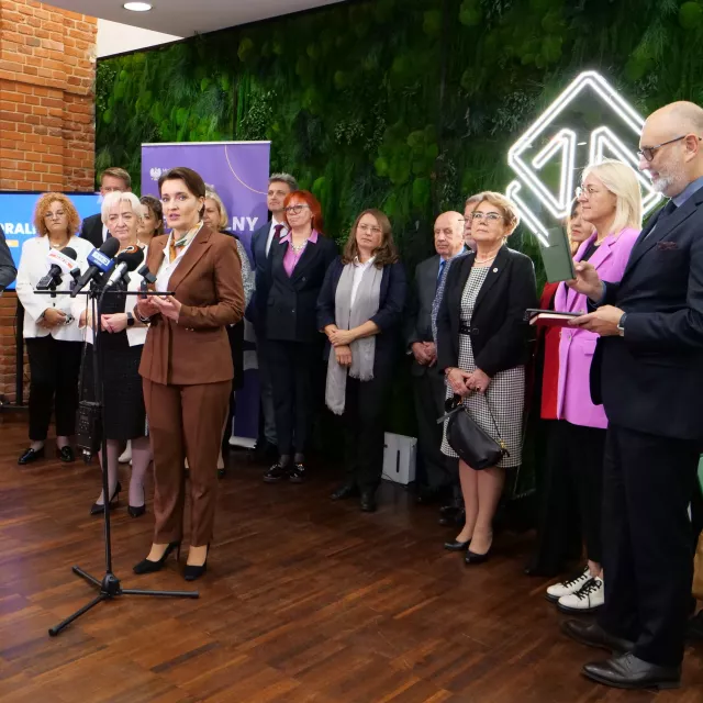 Spotkanie zespołu ekspertów ds. polityki senioralnej przy wojewodzie łódzkim z minister ds. polityki senioralnej - Marzeną Okłą-Drewnowicz